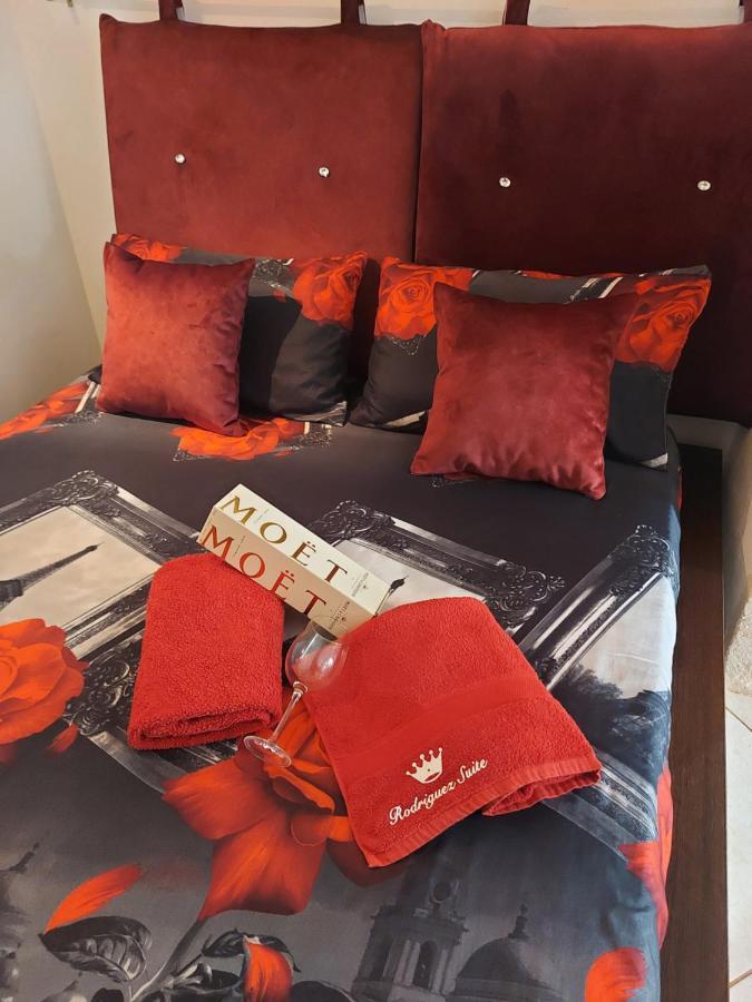 Buze Rodriguez Suite Ostuni Εξωτερικό φωτογραφία